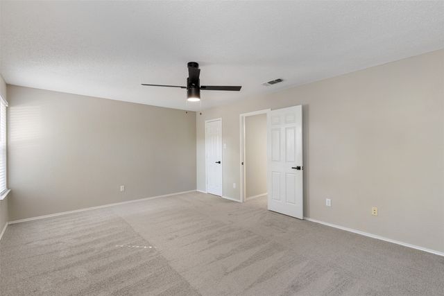 2706 Bridge Lake Drive, Irving, TX 75060