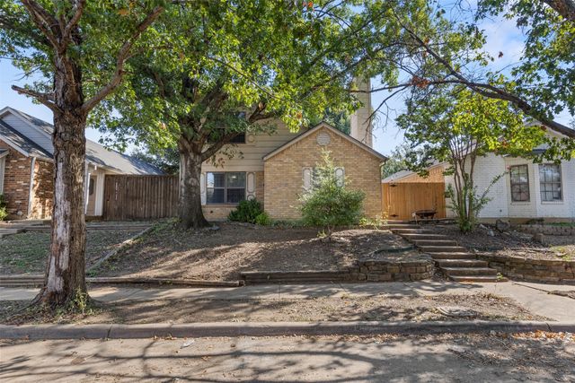 2706 Bridge Lake Drive, Irving, TX 75060
