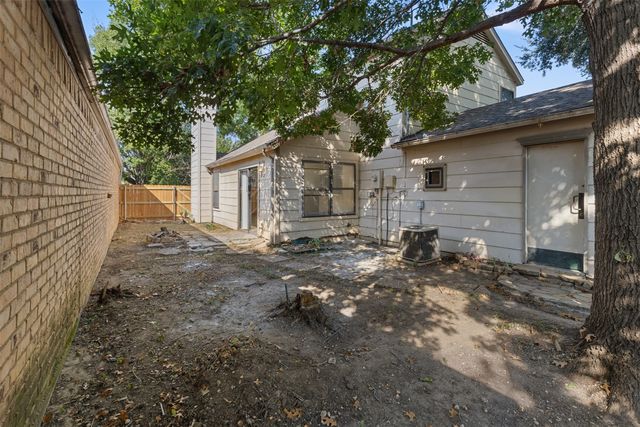 2706 Bridge Lake Drive, Irving, TX 75060