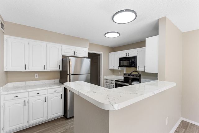 2706 Bridge Lake Drive, Irving, TX 75060