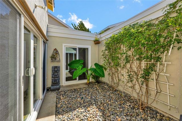 16 Woodpine Drive, Irvine, CA 92604