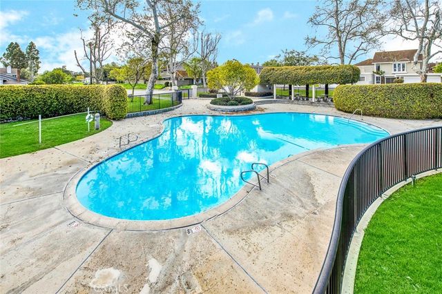 16 Woodpine Drive, Irvine, CA 92604