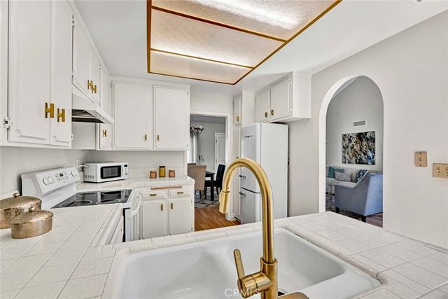 16 Woodpine Drive, Irvine, CA 92604