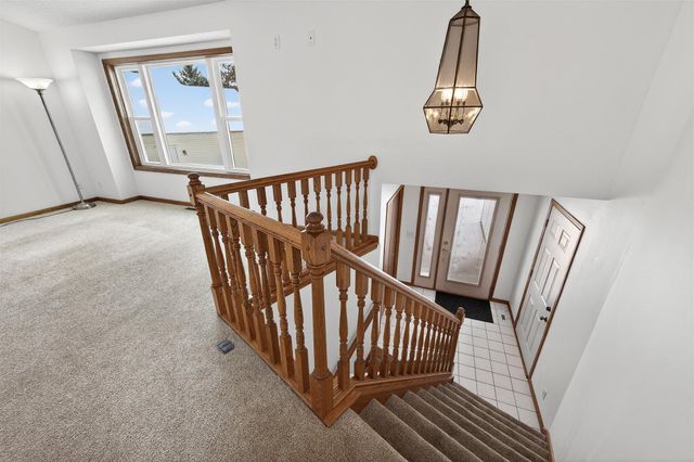 1325 Driving Park Road, Stillwater, MN 55082