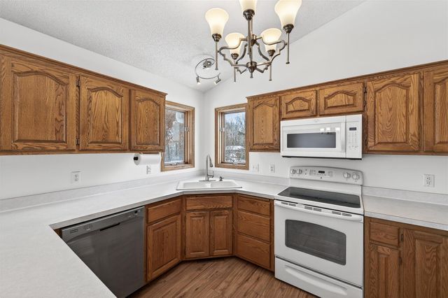 1325 Driving Park Road, Stillwater, MN 55082