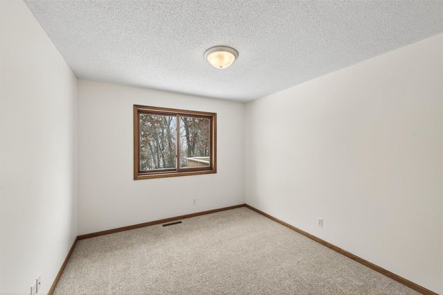 1325 Driving Park Road, Stillwater, MN 55082