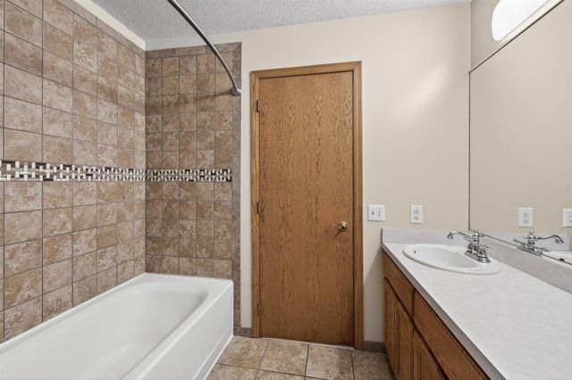 1325 Driving Park Road, Stillwater, MN 55082