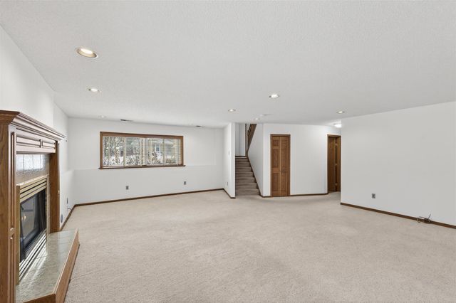 1325 Driving Park Road, Stillwater, MN 55082