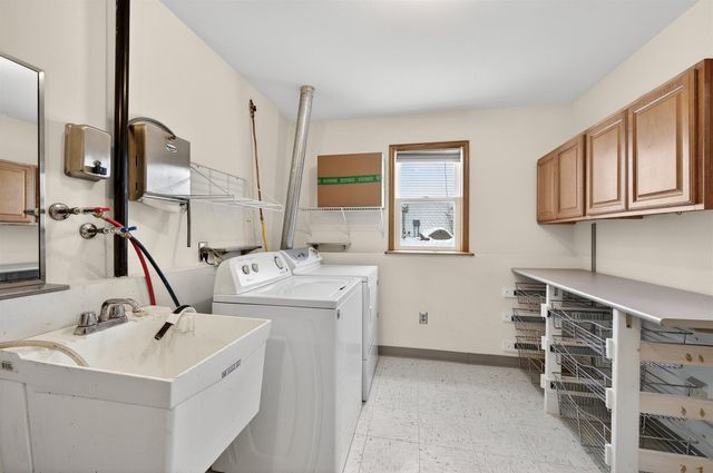 1325 Driving Park Road, Stillwater, MN 55082