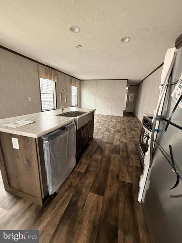12 JEFFERSON COURT, Millville, NJ 08332