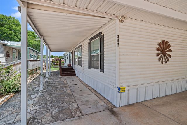 307 Brazos Harbor Drive, Granbury, TX 76048