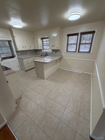 106 Bryant Road, Lynchburg, VA 24502