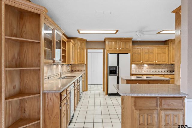 302 Erwin, Edgewood, TX 75117