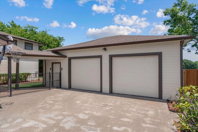 302 Erwin, Edgewood, TX 75117