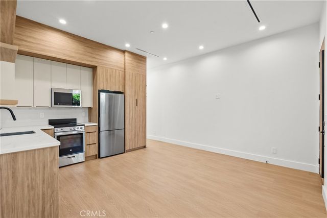 19146 Keswick, Reseda, CA 91335
