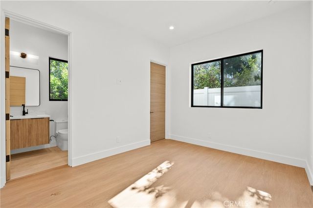 19146 Keswick, Reseda, CA 91335