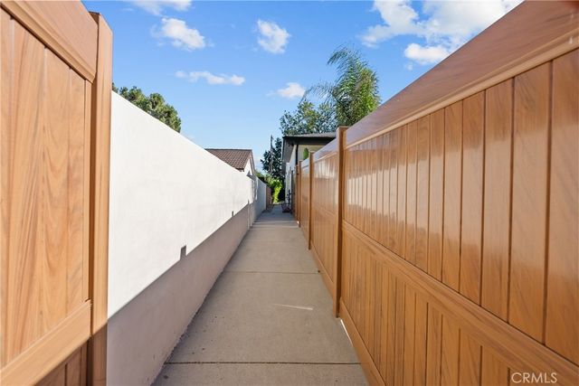 19146 Keswick, Reseda, CA 91335