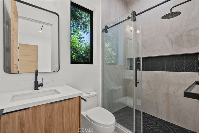 19146 Keswick, Reseda, CA 91335