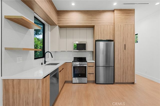 19146 Keswick, Reseda, CA 91335