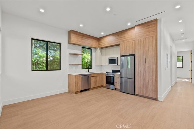 19146 Keswick, Reseda, CA 91335
