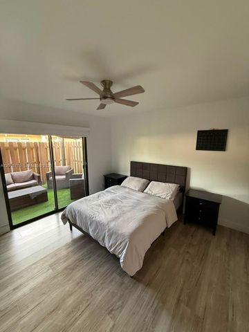 8167 SW 24th Street, Davie, FL 33324