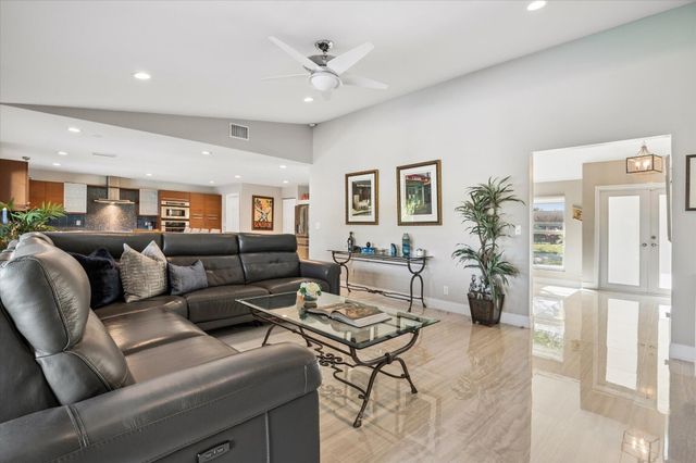 1078 NW 96th Avenue, Plantation, FL 33322