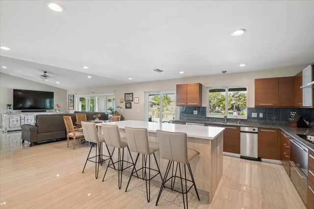 1078 NW 96th Avenue, Plantation, FL 33322