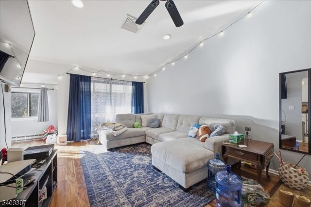 4 The Crescent, Union Twp., NJ 08809