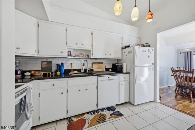 4 The Crescent, Union Twp., NJ 08809