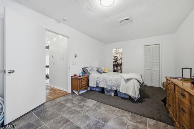 4 The Crescent, Union Twp., NJ 08809