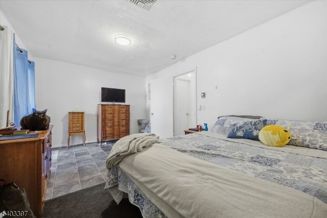 4 The Crescent, Union Twp., NJ 08809