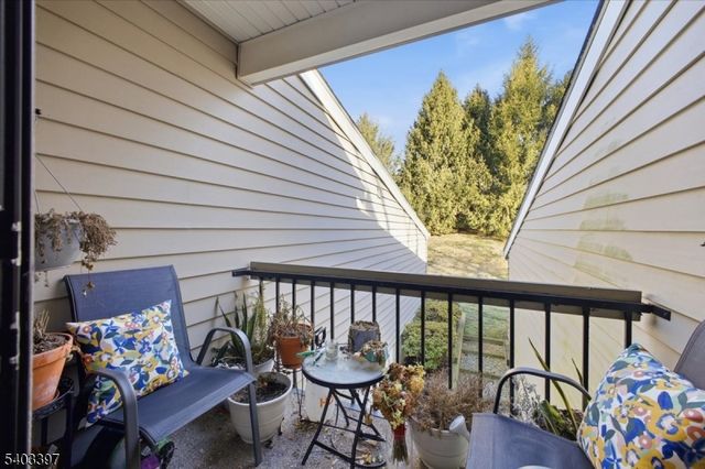 4 The Crescent, Union Twp., NJ 08809