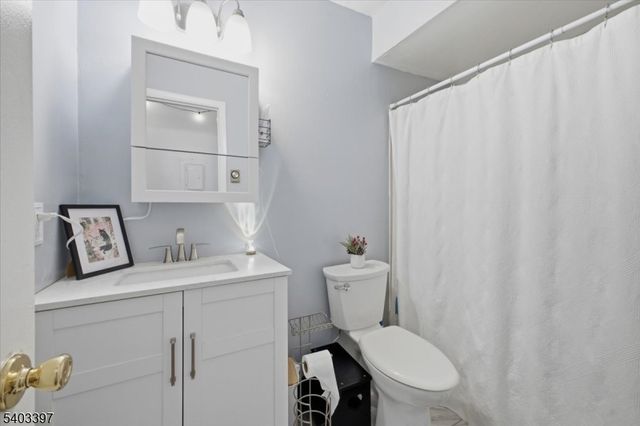 4 The Crescent, Union Twp., NJ 08809