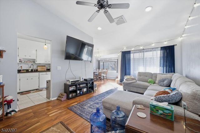 4 The Crescent, Union Twp., NJ 08809