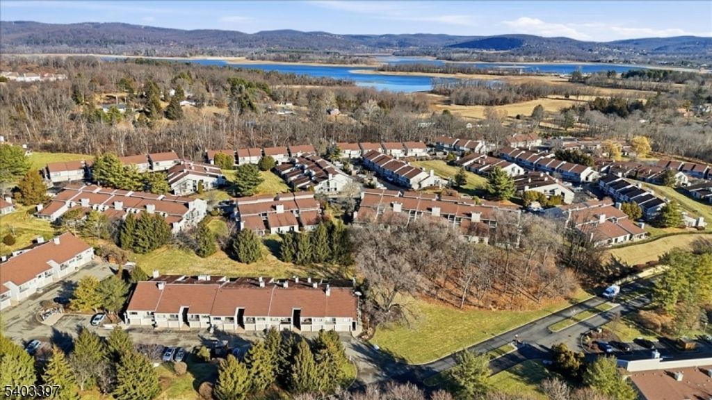 4 The Crescent, Union Twp., NJ 08809