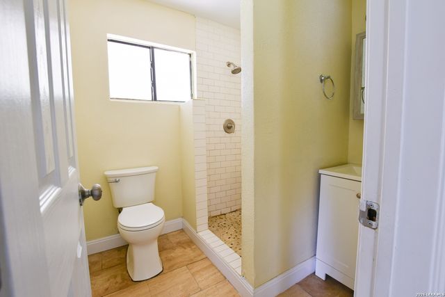 1263 Chalmers, San Antonio, TX 78211