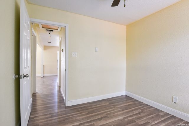 1263 Chalmers, San Antonio, TX 78211