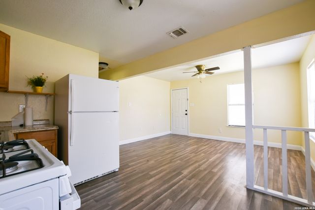 1263 Chalmers, San Antonio, TX 78211