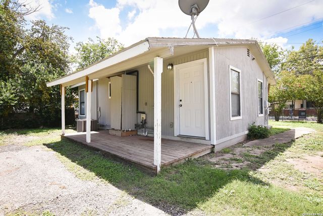 1263 Chalmers, San Antonio, TX 78211