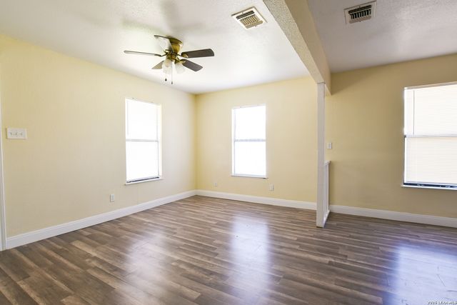 1263 Chalmers, San Antonio, TX 78211