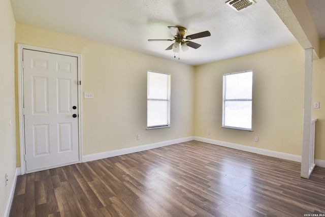 1263 Chalmers, San Antonio, TX 78211