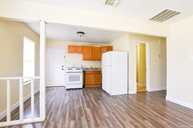1263 Chalmers, San Antonio, TX 78211