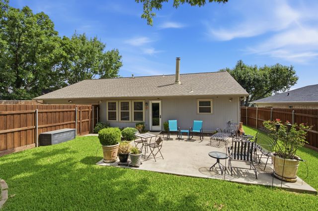 1554 Waterford Drive, Lewisville, TX 75077