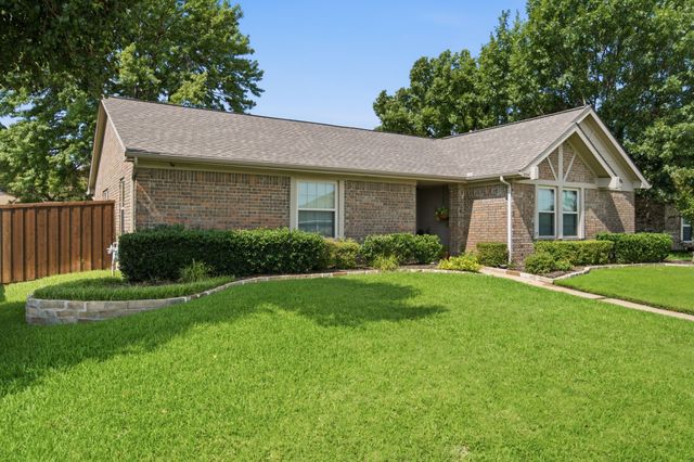 1554 Waterford Drive, Lewisville, TX 75077