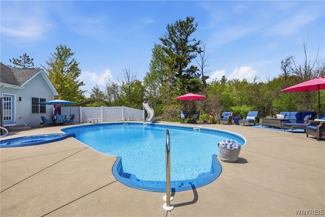6784 Milestrip Road, Orchard Park, NY 14127