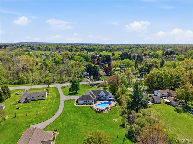 6784 Milestrip Road, Orchard Park, NY 14127