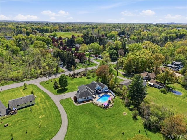 6784 Milestrip Road, Orchard Park, NY 14127