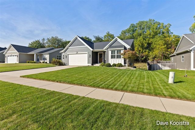 1657 SW Mulligan Drive, Wyoming, MI 49519
