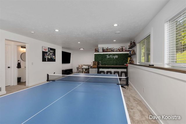 1657 SW Mulligan Drive, Wyoming, MI 49519
