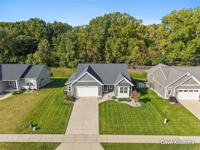 1657 SW Mulligan Drive, Wyoming, MI 49519